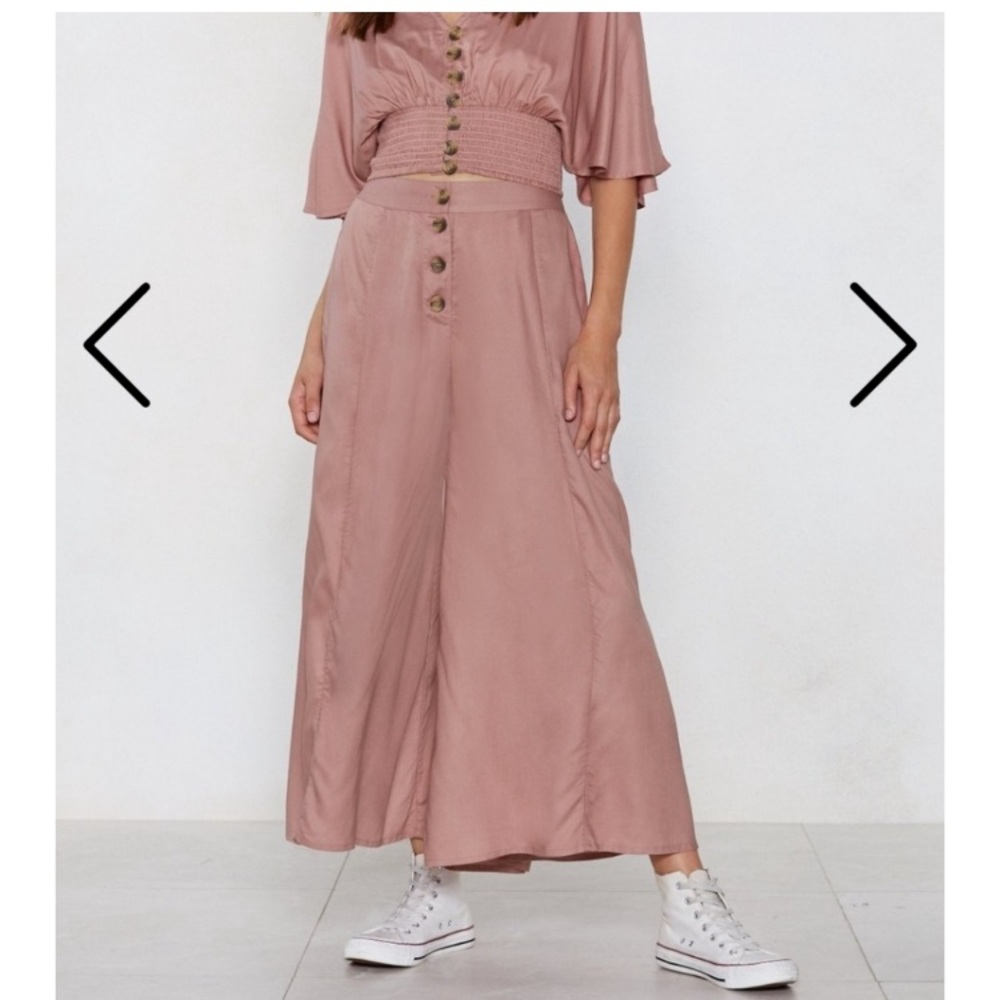 NWT NEON ROSE FOR NASTY GAL BUTTON FRONT CULOTTES WIDE LEG FLARED FLOWY GRANNY